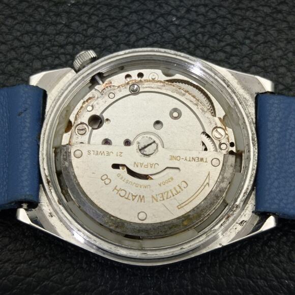 Vintage 1976 Citizen Automatic Mens Silver Watch W/daydate & Blue accents - Picture 9 of 9